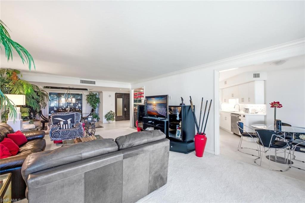 4551 Gulf Shore BLVD N 201 photo 8