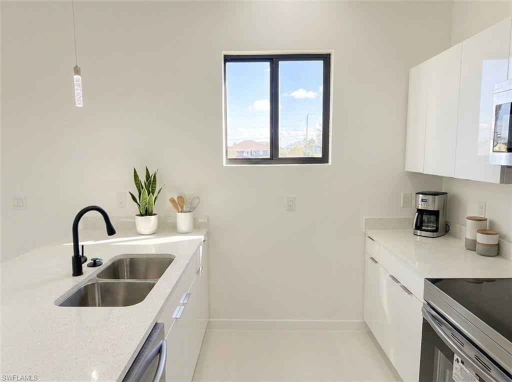 4238 NW 34th TER photo 16
