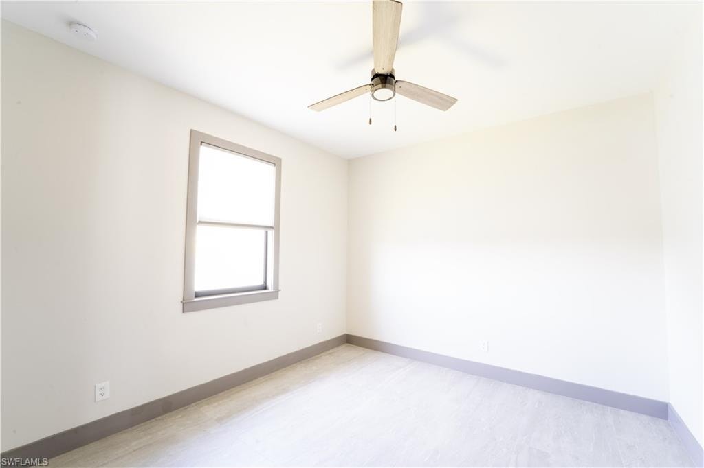 1005 NE 13th PL photo 24