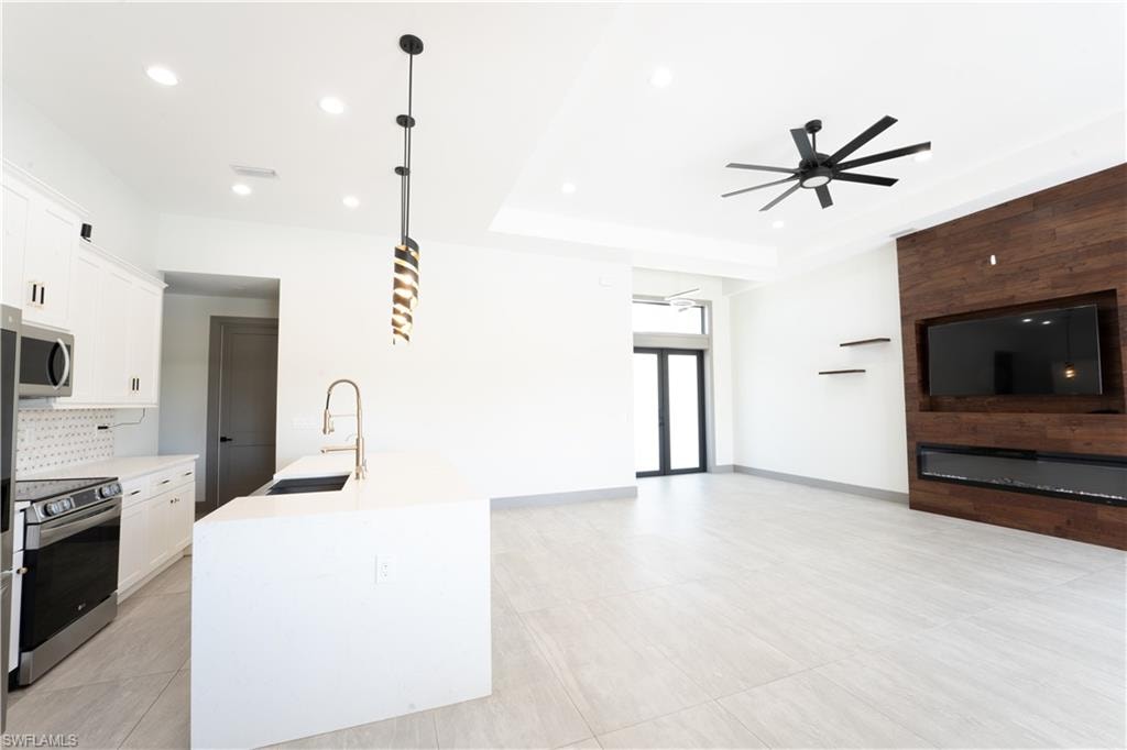 1005 NE 13th PL
