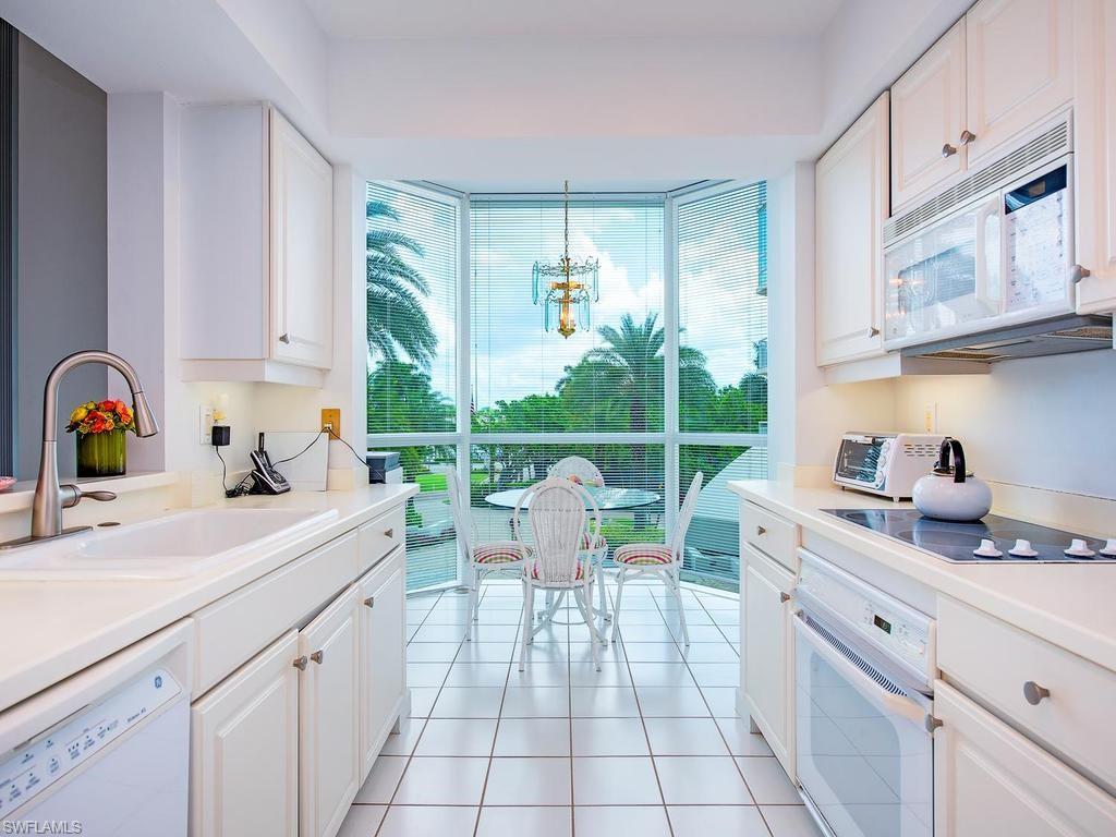 4255 Gulf Shore BLVD N 107