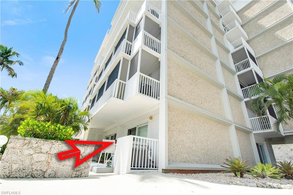 60 Pelican ST W 103