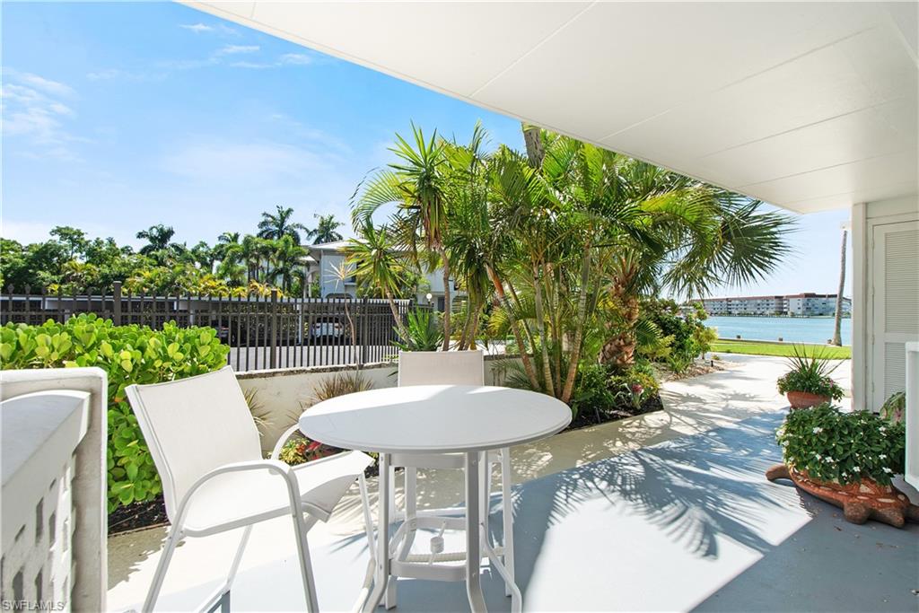 60 Pelican ST W 103