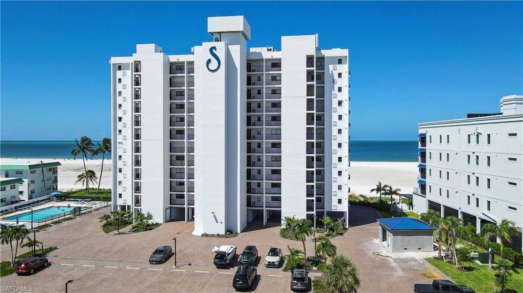 6400 Estero BLVD 603