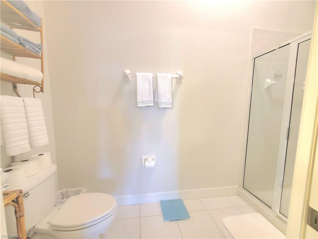 1100 Eastham WAY A-305 photo 27