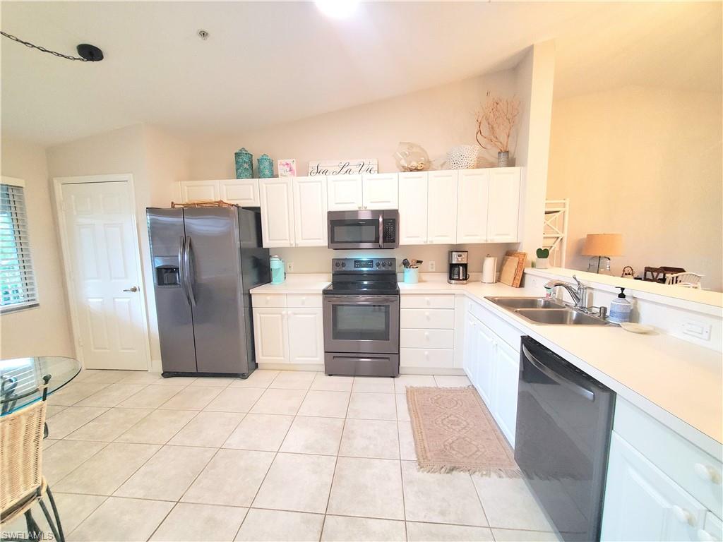 1100 Eastham WAY A-305 photo 20