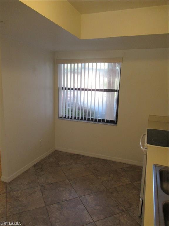 10041 Maddox LN 102 photo 7
