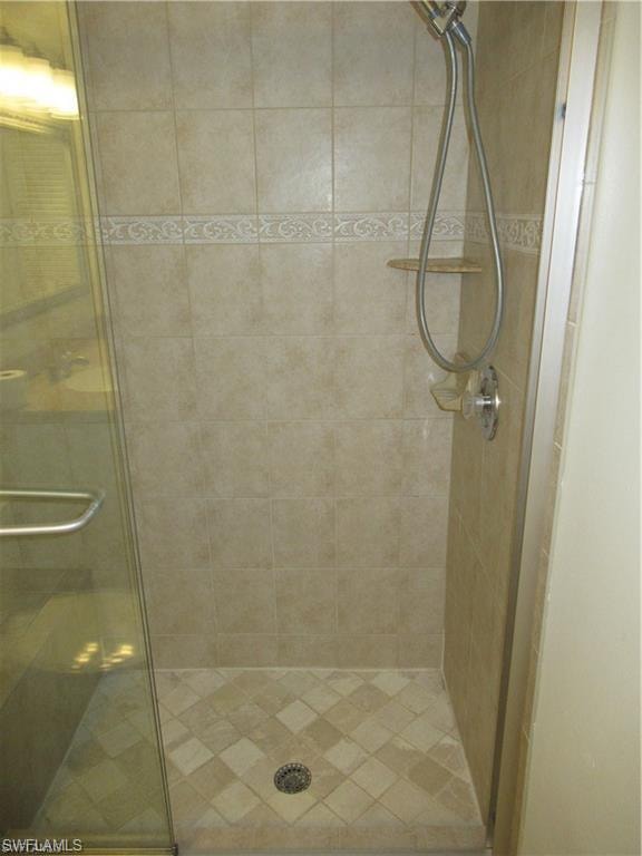10041 Maddox LN 102 photo 11