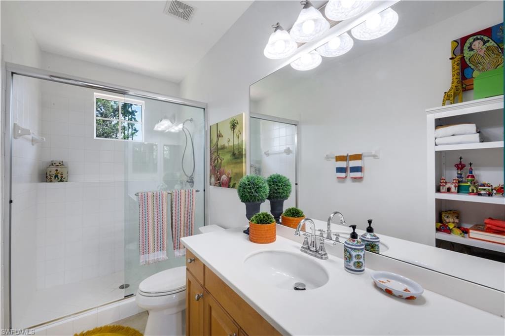 Gst BR #2, w/walk in shower