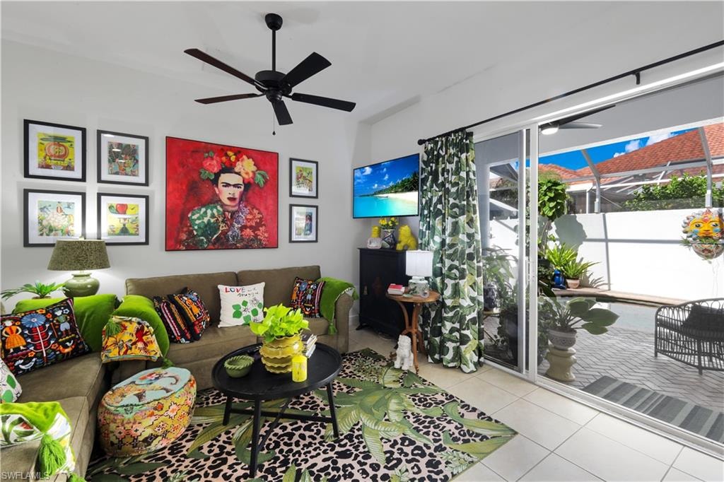 Some call this a Family Rm or Leisure Rm-great space combined w/Kitchen space