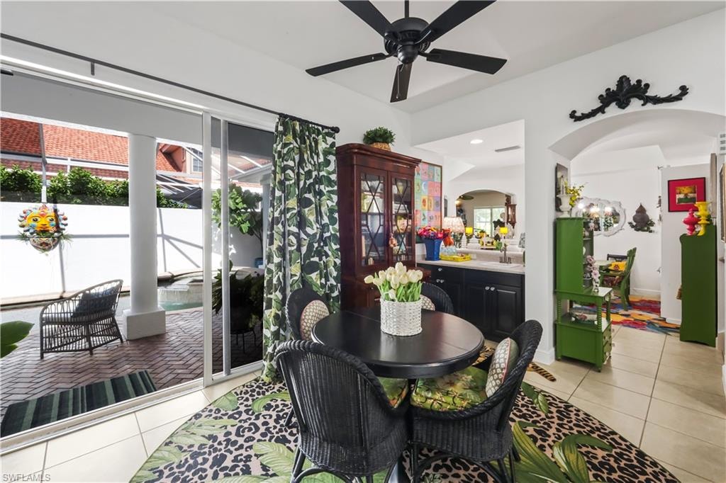 Eat in Kitchen area