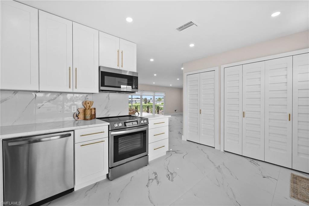 105 Harrison RD 4
