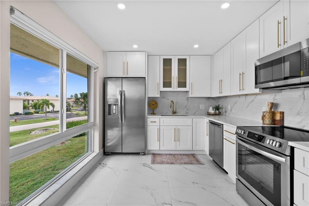 105 Harrison RD 4