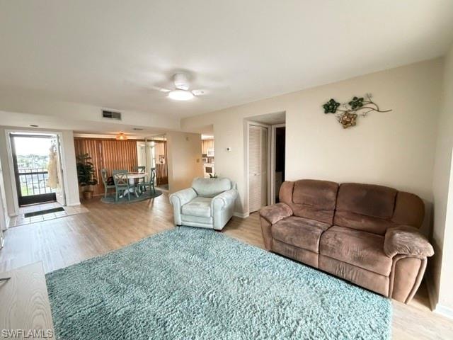 4703 SE 17 PL 402 photo 6