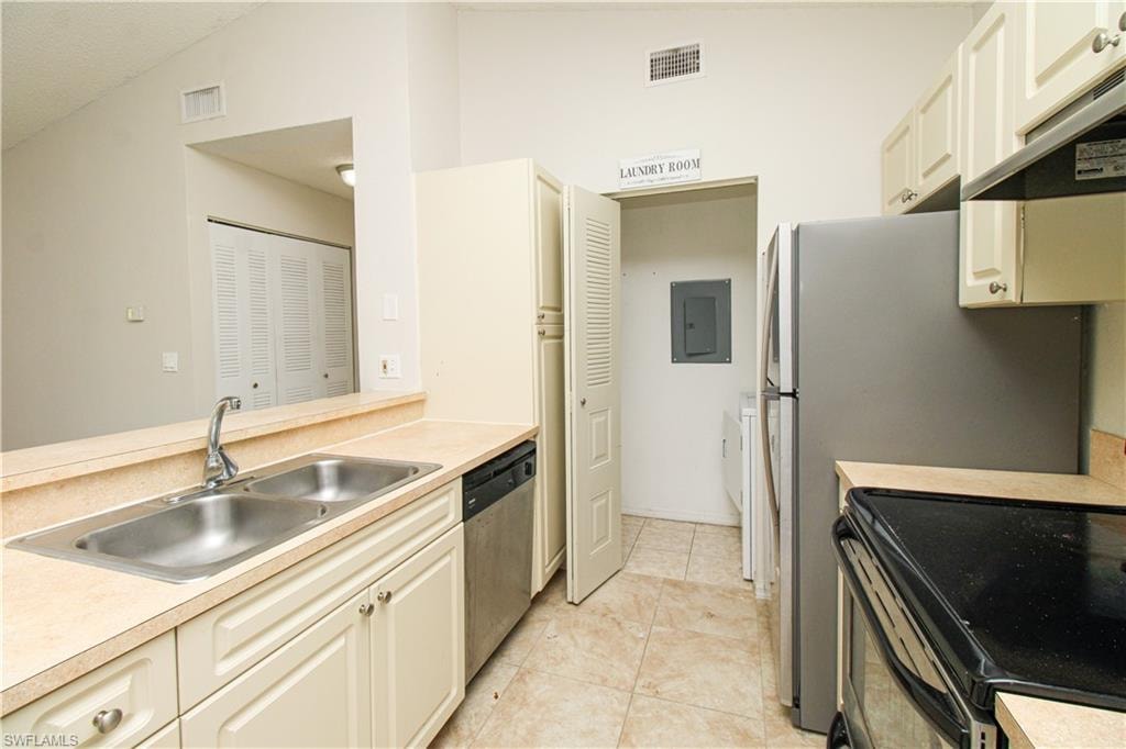 2214 Arbour Walk CIR 2026 photo 18