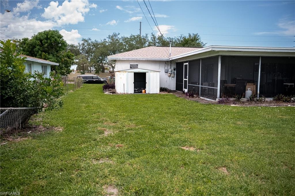 345 SE 47th TER photo 24