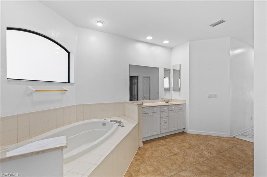 1012 NW 33rd PL photo 18