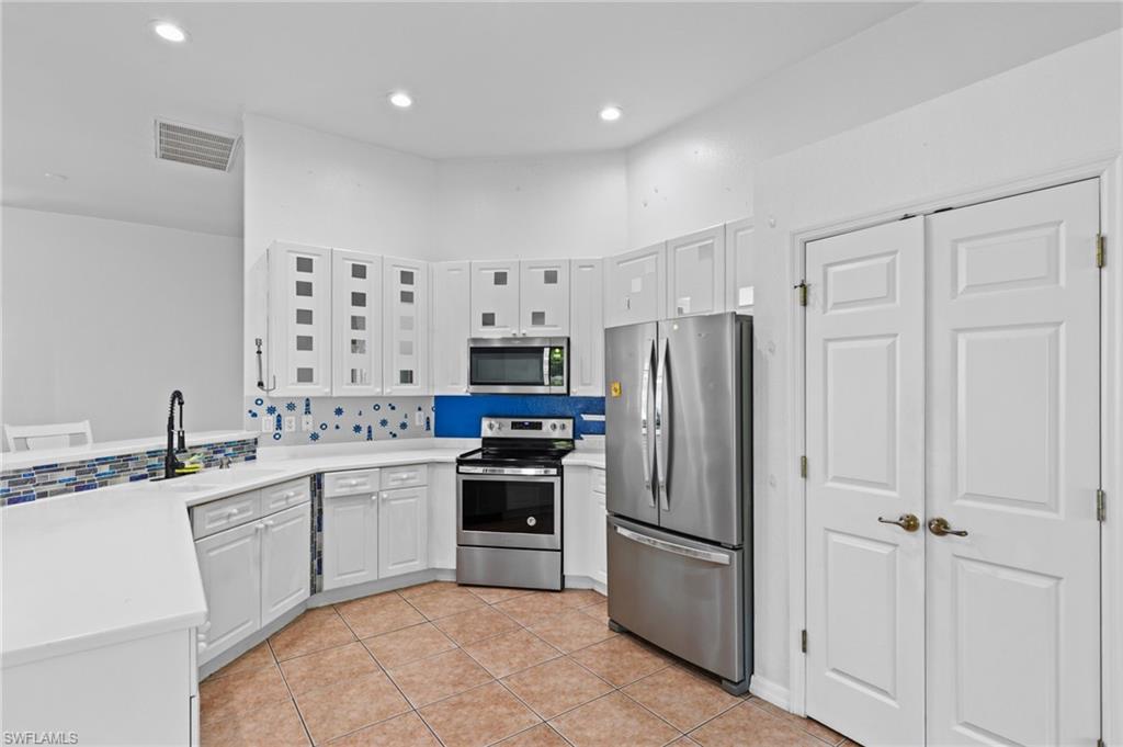 1012 NW 33rd PL photo 8