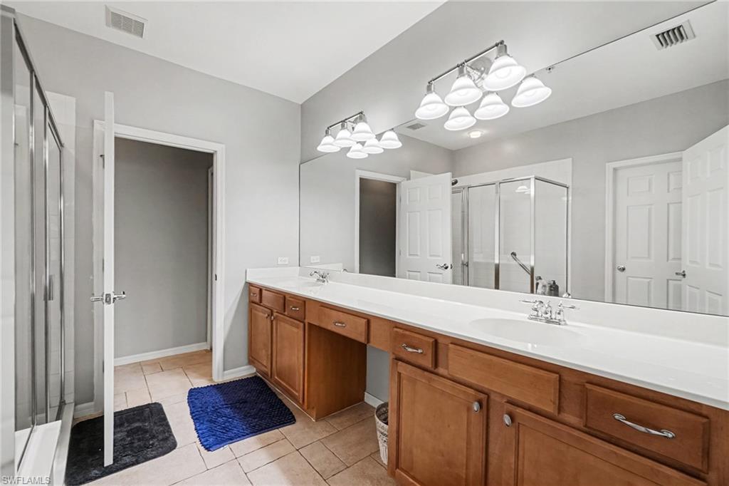 2624 Somerville LOOP 1905 photo 10