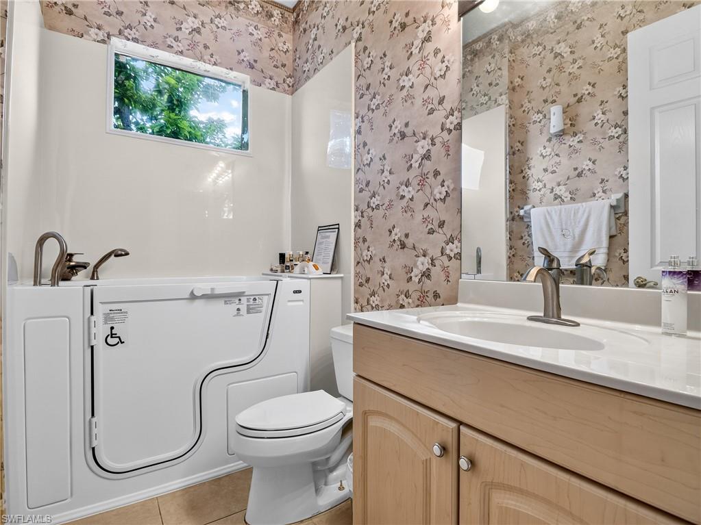2305 Kismet PKWY W photo 33
