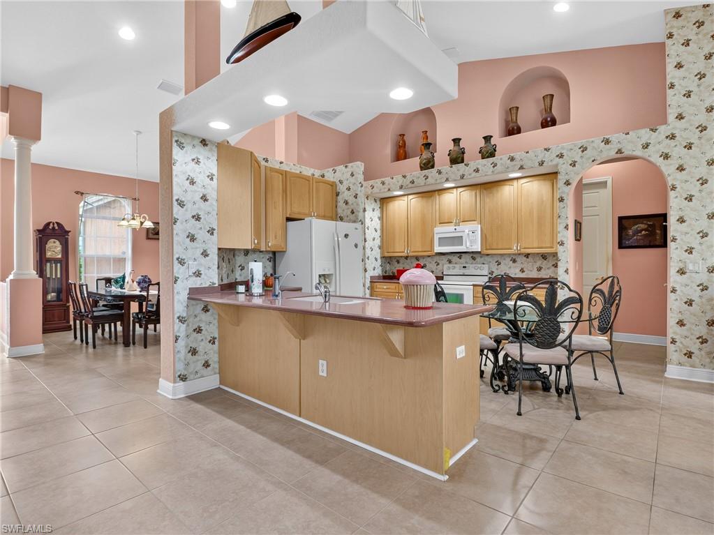 2305 Kismet PKWY W photo 11