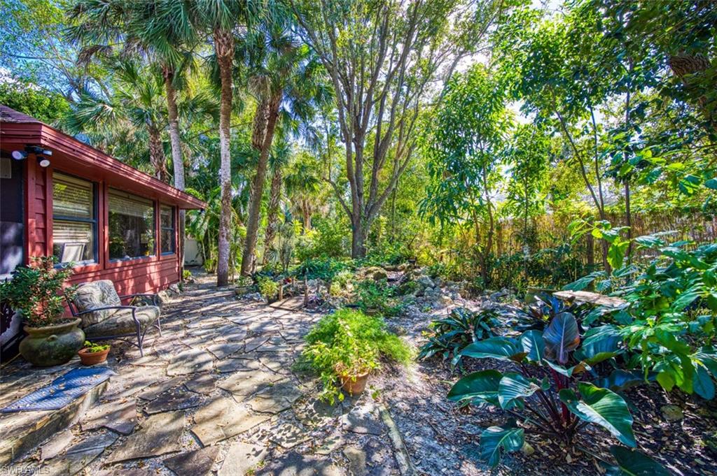 2490 Outrigger LN