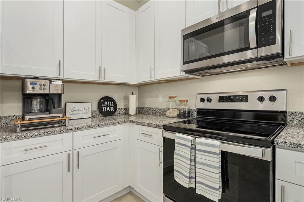 924 NE 11TH TER photo 10