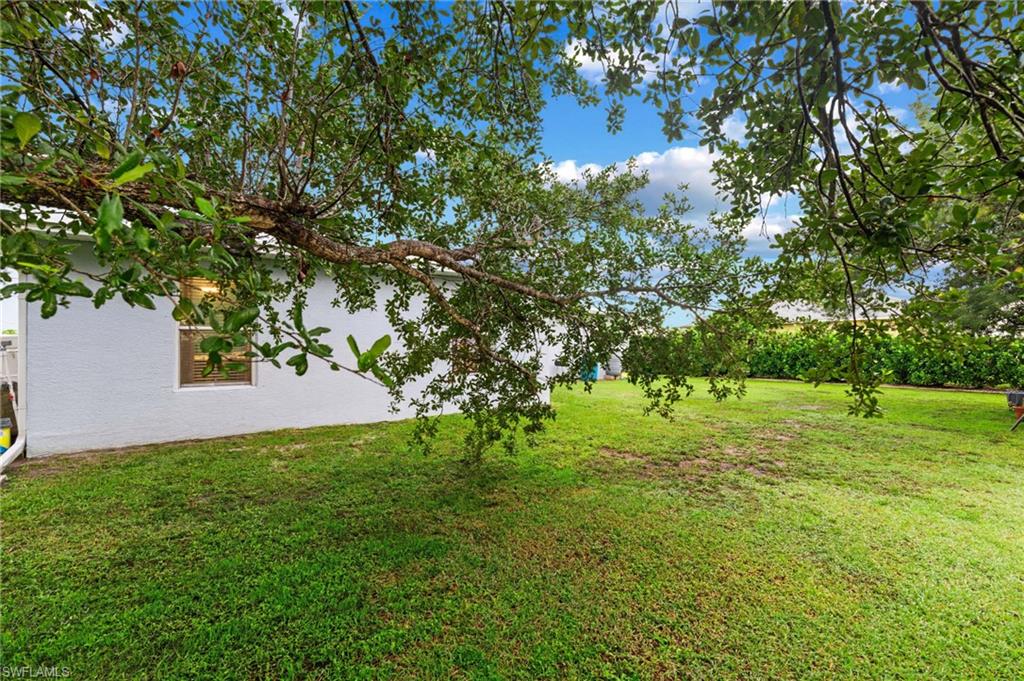 1208 NW 15th PL photo 26