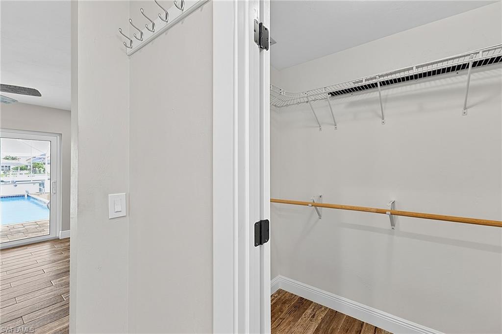 1230 Swan CT photo 22