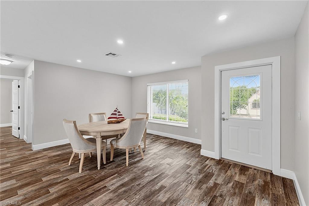 1230 Swan CT