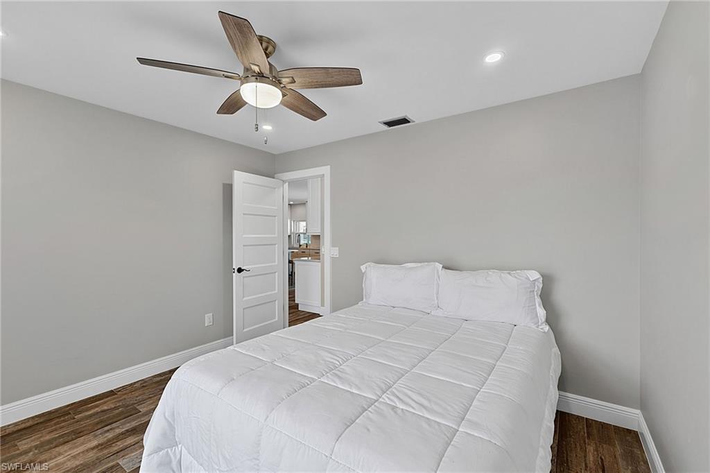 1230 Swan CT photo 24