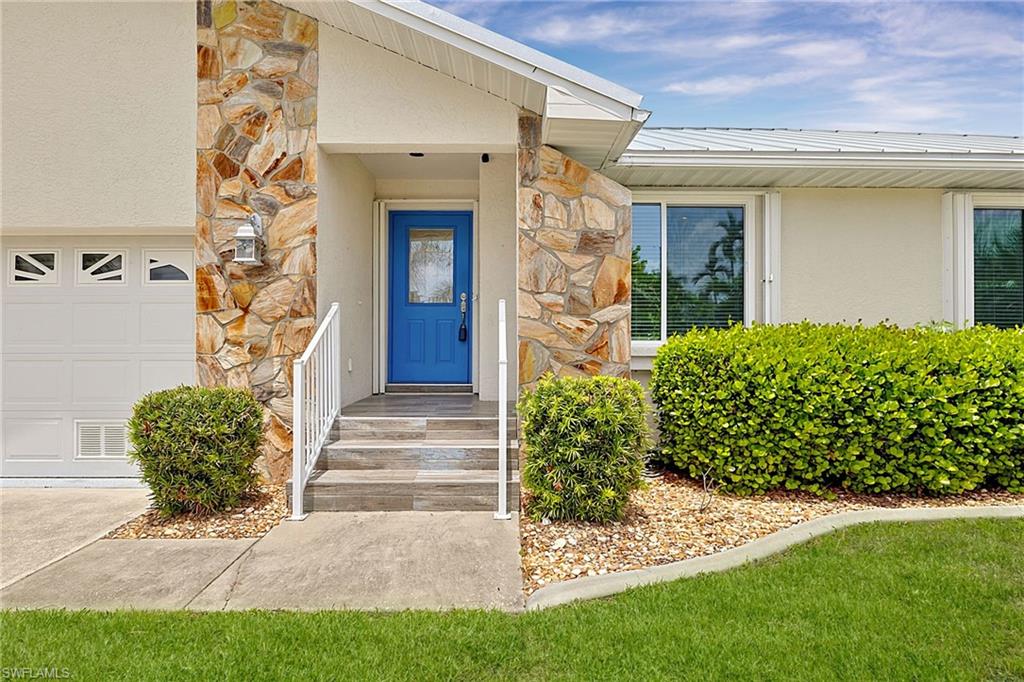 1230 Swan CT