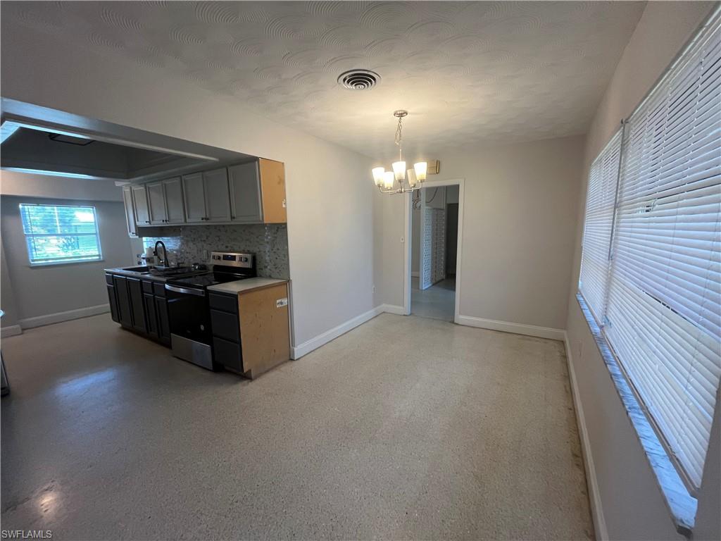 2031 Maravilla CIR photo 8