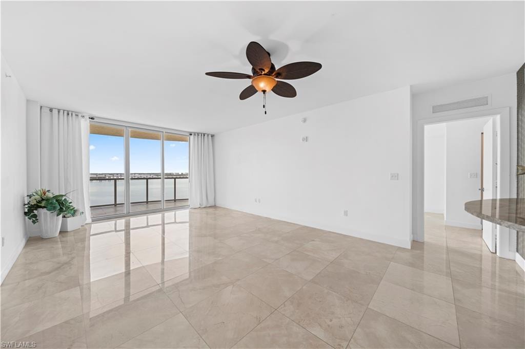 OPEN SPACE w/Marble Tile Flooring