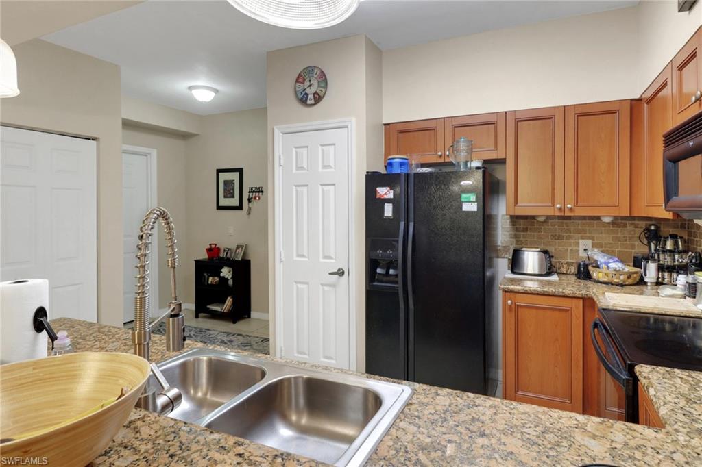 20257 Royal Villagio CT 106 photo 6