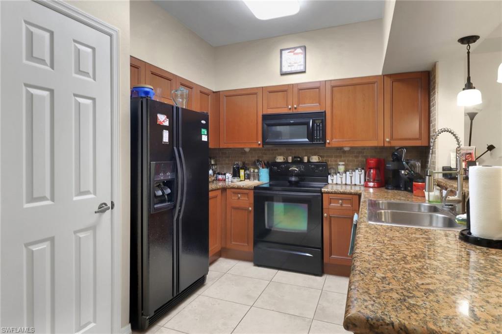 20257 Royal Villagio CT 106 photo 7