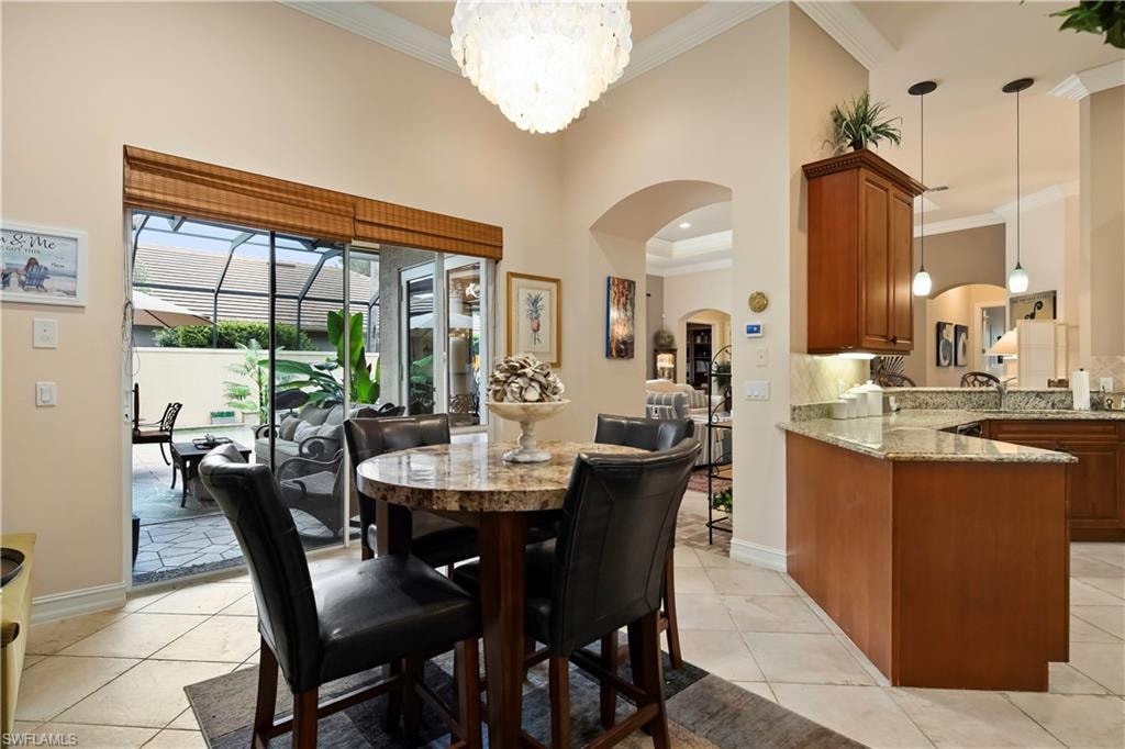 Eat-In Kitchen