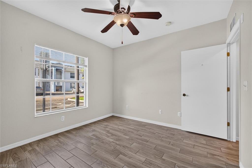 8555 Bernwood Cove LOOP 107 photo 16