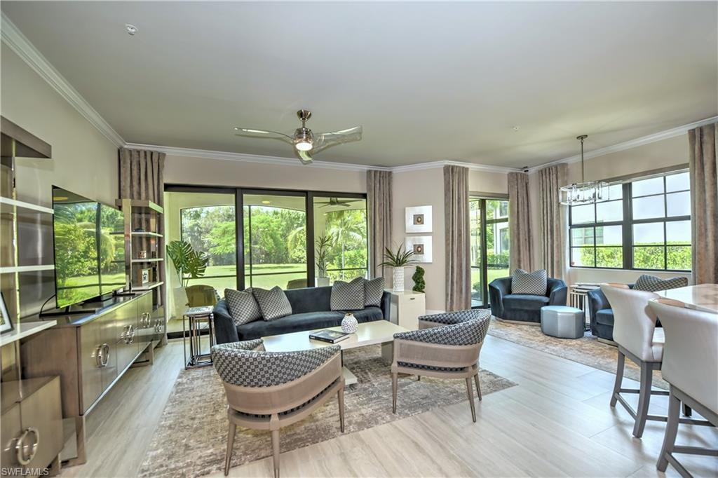 ALL PHOTOS ARE OF A FURNISHED MODEL-THIS UNIT IS UNFURNISHED