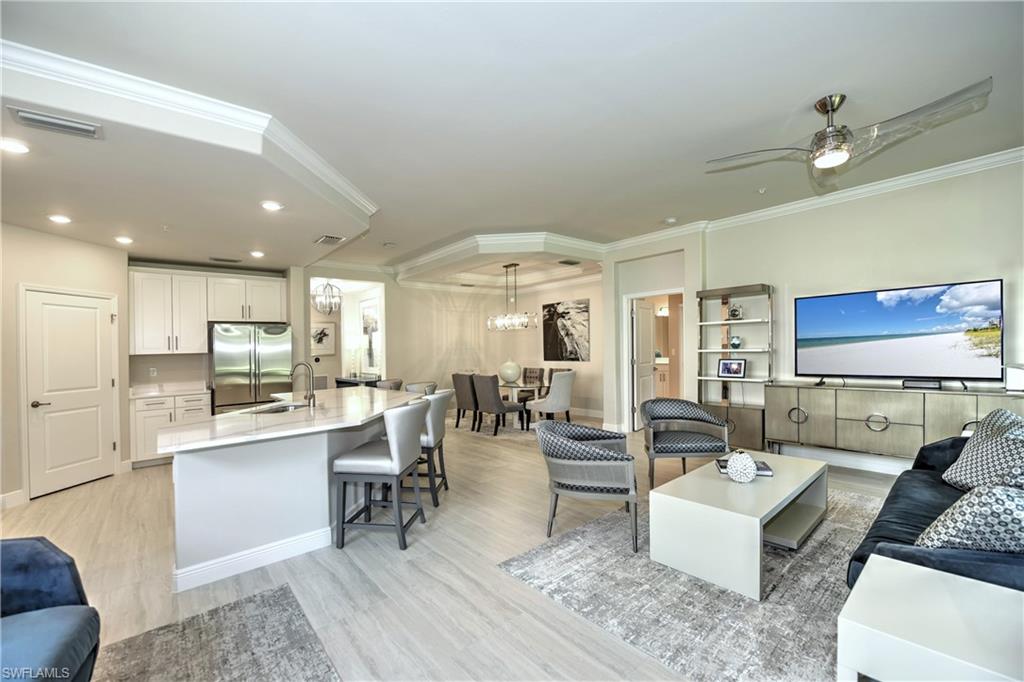 ALL PHOTOS ARE OF A FURNISHED MODEL-THIS UNIT IS UNFURNISHED