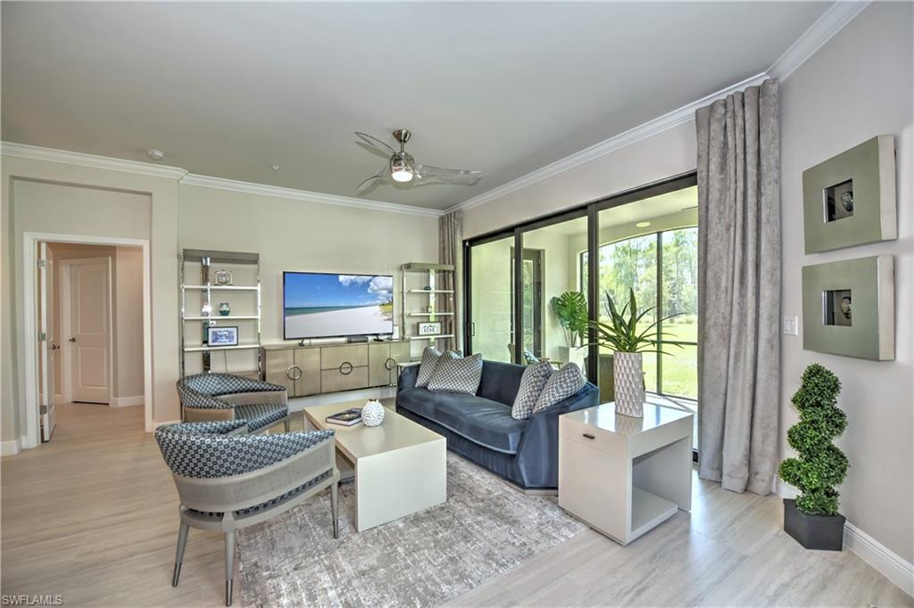 ALL PHOTOS ARE OF A FURNISHED MODEL-THIS UNIT IS UNFURNISHED