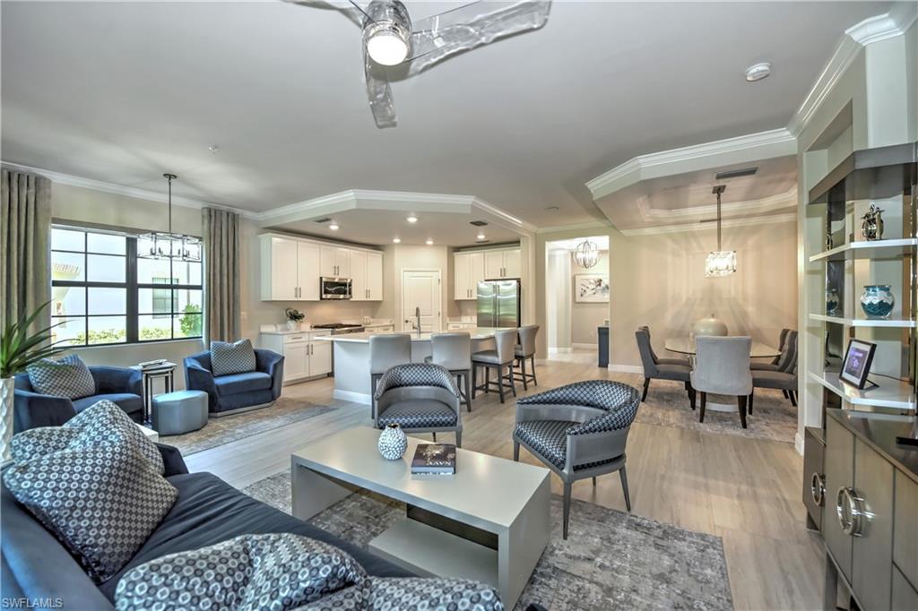 ALL PHOTOS ARE OF A FURNISHED MODEL-THIS UNIT IS UNFURNISHED