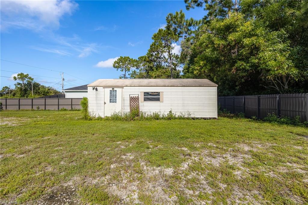 421 Broadmoor ST photo 31