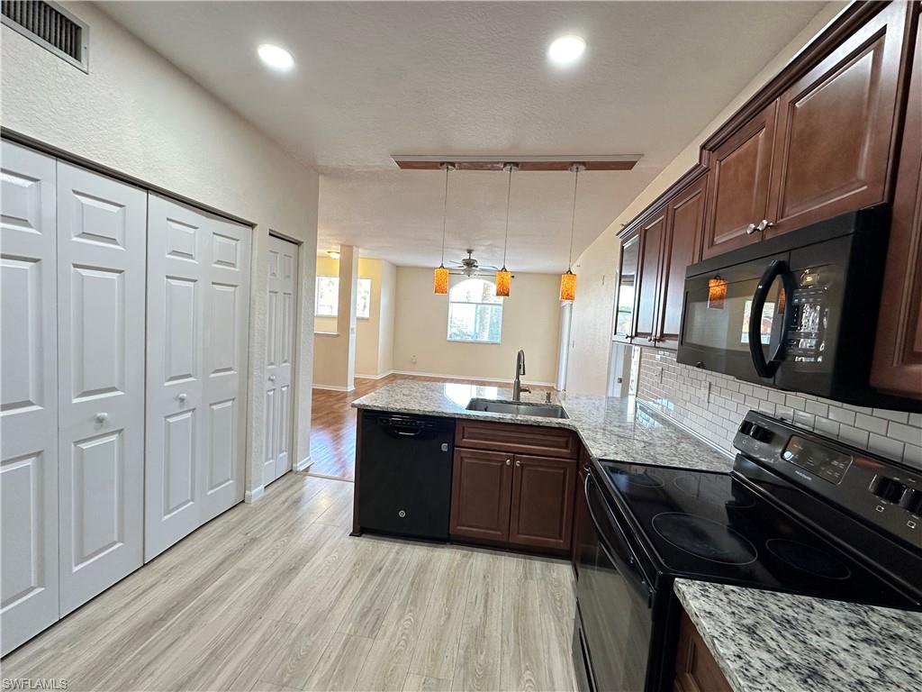 6361 Aragon WAY 208 photo 16