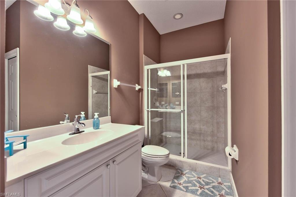 Guest Bathroom (2)