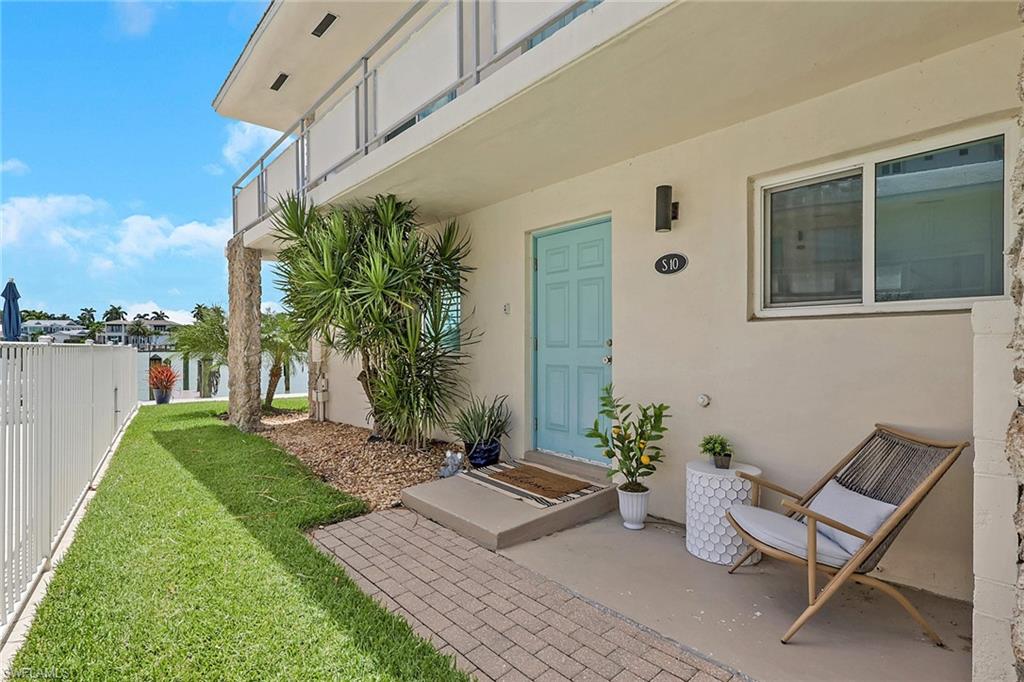 2500 Gulf Shore BLVD N S10 photo 6