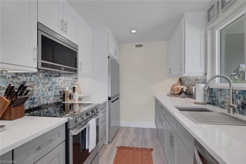 2500 Gulf Shore BLVD N S10 photo 18