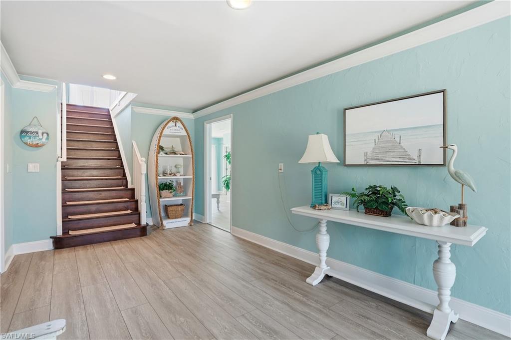 468 Capri CT photo 10