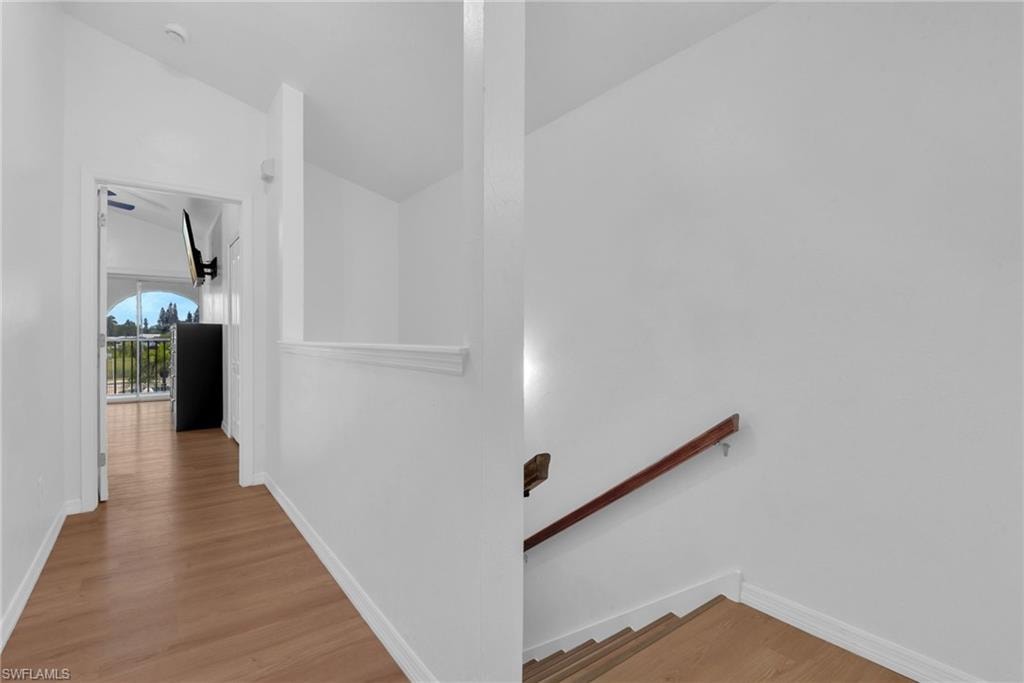 28 Cosmopolitan DR 16 photo 17