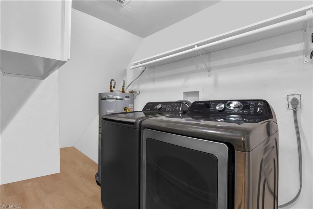 28 Cosmopolitan DR 16 photo 16